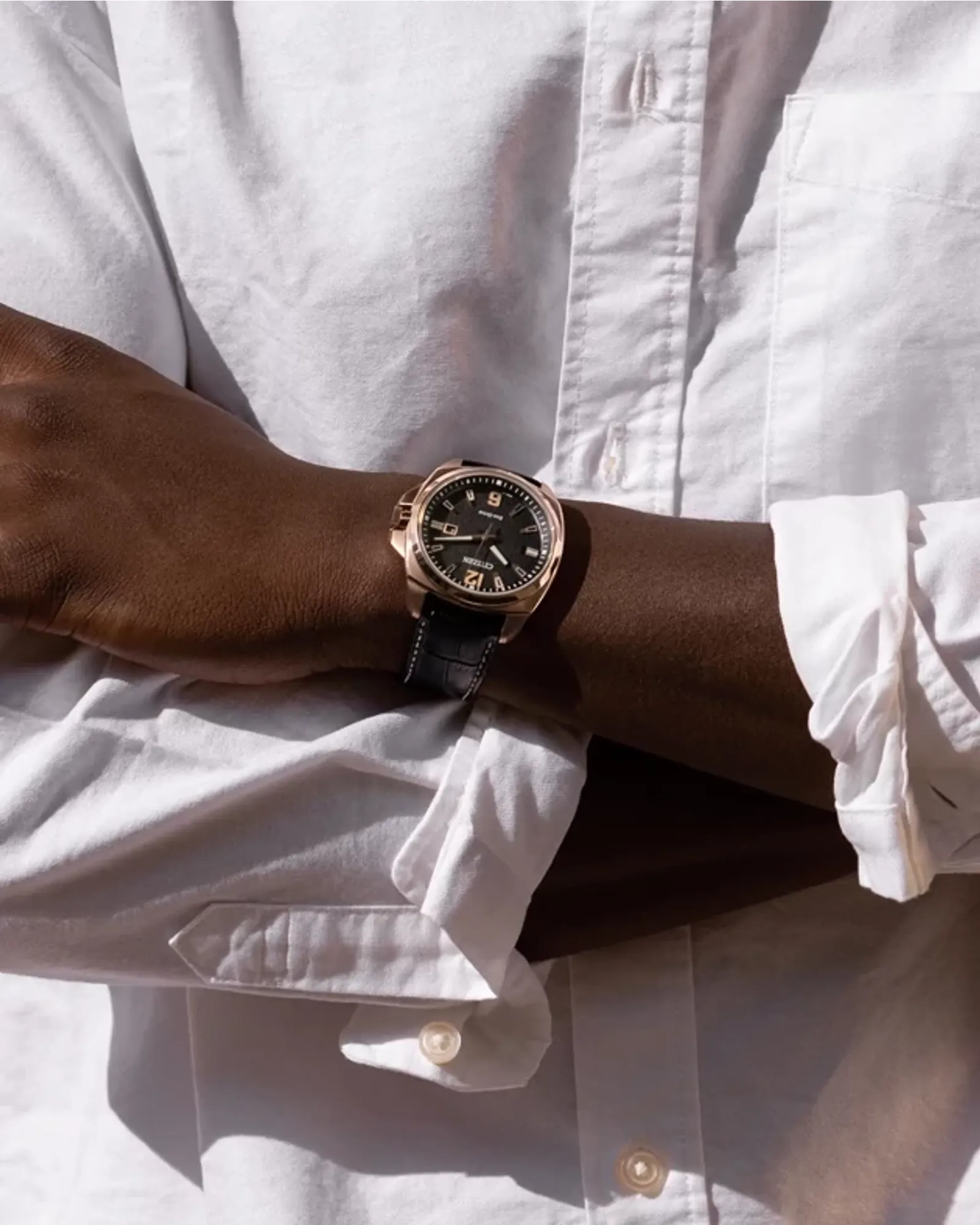 Citizen Eco-Drive Classic | Oro Rosa & Piel Negra | AW1723-02E